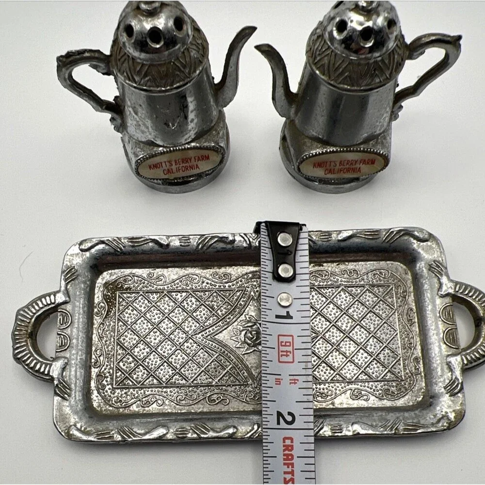 Knotts Berry Farm, CA Tea Kettles Salt And Pepper Shakers With Tray